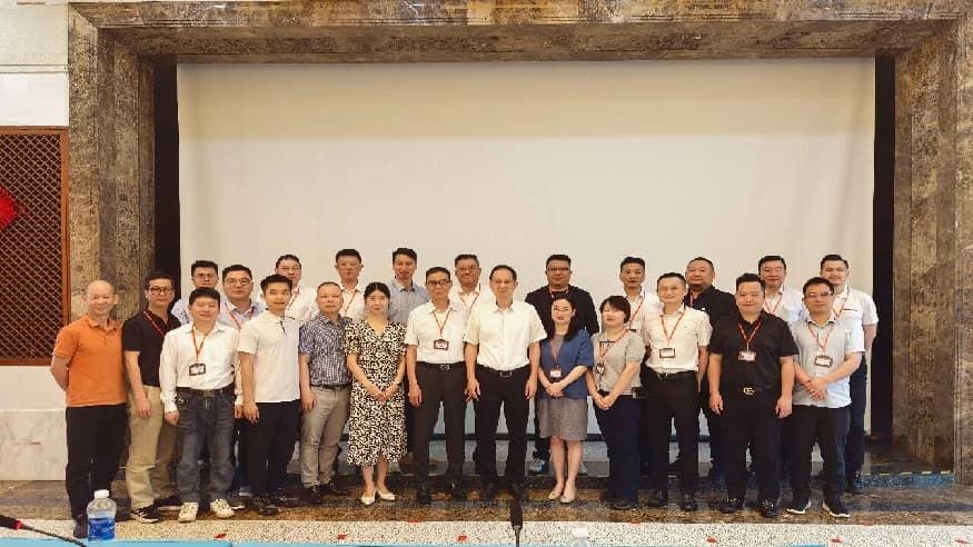 驻越南使馆召开领事协助志愿者工作总结暨表彰会