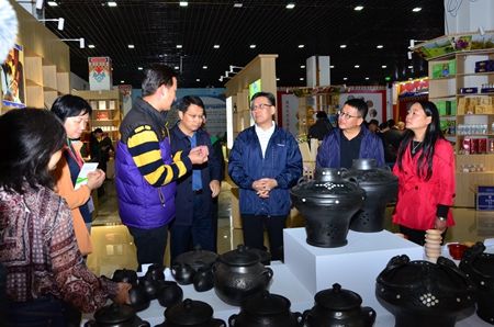 01b7c2ef438937d8b7a8a91fdfd520ed.jpg 01b7c2ef438937d8b7a8a91fdfd520ed.jpg