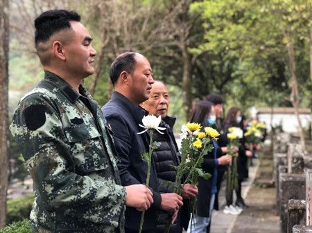 12c8ccf89d4054287654c9f8792ee85e.jpg 12c8ccf89d4054287654c9f8792ee85e.jpg