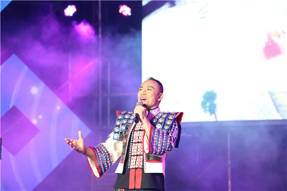 4民歌展演。通讯员 赵琴 摄