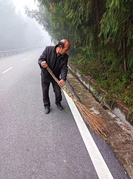 08ec260729d6f23b55d1d29dd6ac239c.jpg 08ec260729d6f23b55d1d29dd6ac239c.jpg