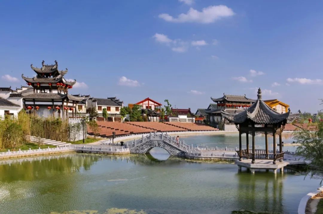 193528bt9em7oprl5lmeo4.jpg 图片