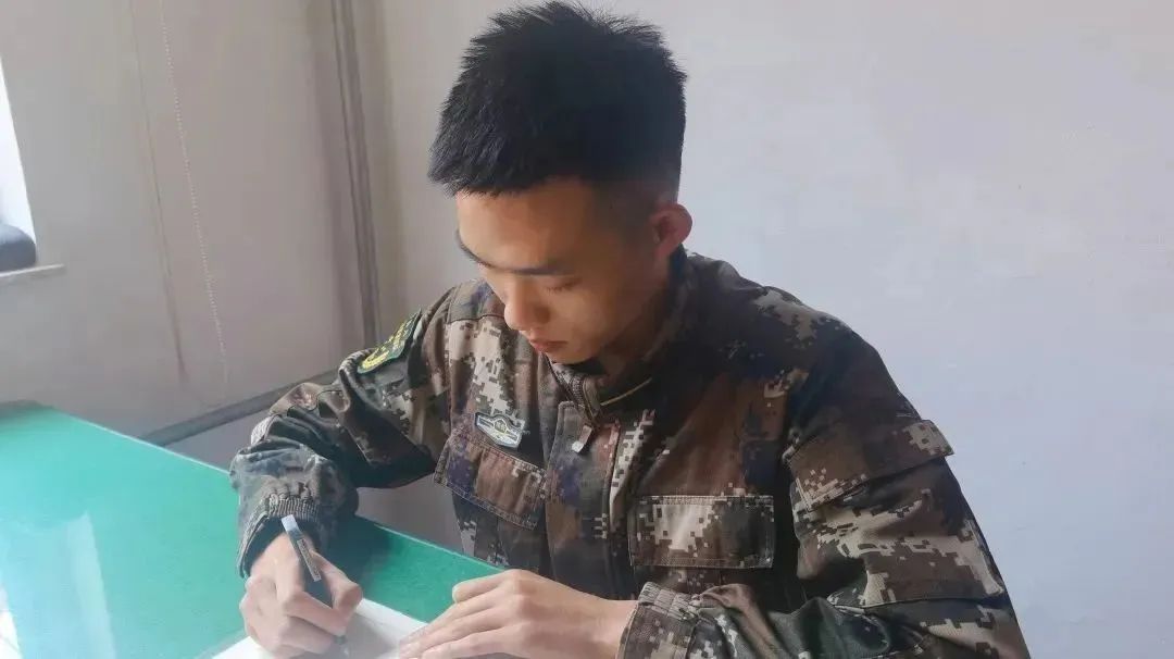 1668942863618444.jpg?x-oss-process=style/w10 图片