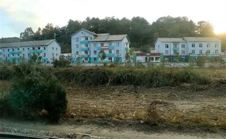 75c61414faa376fe8ad721458da5ee5f.jpg 75c61414faa376fe8ad721458da5ee5f.jpg