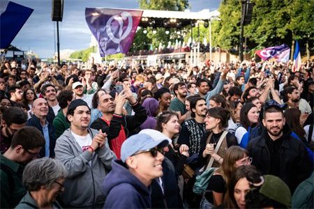 7f53e2eb6cb1cb1849c06cc6ba913e53.jpg 7f53e2eb6cb1cb1849c06cc6ba913e53.jpg