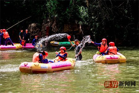 4b44015fa4e51a69e58dc7bdab0d4346.jpg 4b44015fa4e51a69e58dc7bdab0d4346.jpg