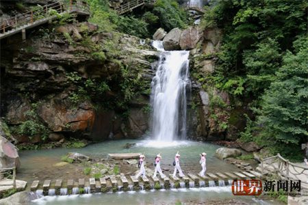 8fa9ae6b350f0f9b6ae4afea9a618566.jpg 8fa9ae6b350f0f9b6ae4afea9a618566.jpg